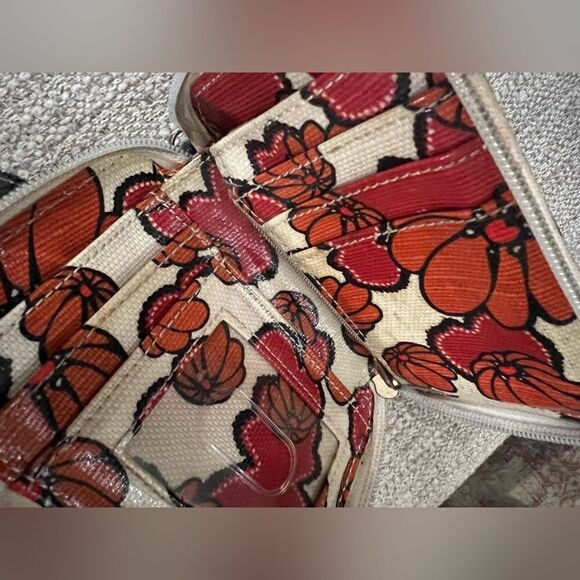 Sakroots faux patent leather zip around wallet peace print - Picture 7 of 9